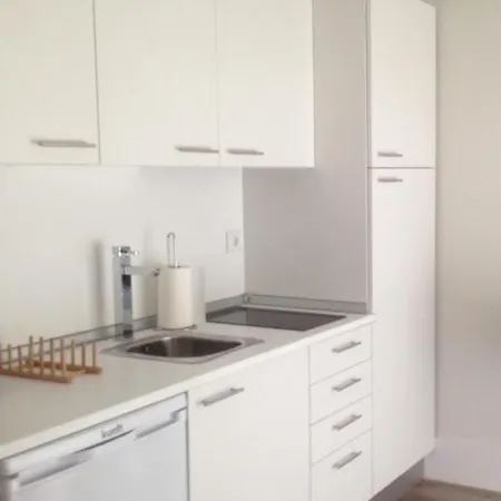 Confortable 1 Bedroom At Roma Avenue - 1a דירה *